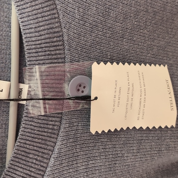 Stella and Dot Light Weight Crewneck Sweater L - Picture 6 of 6